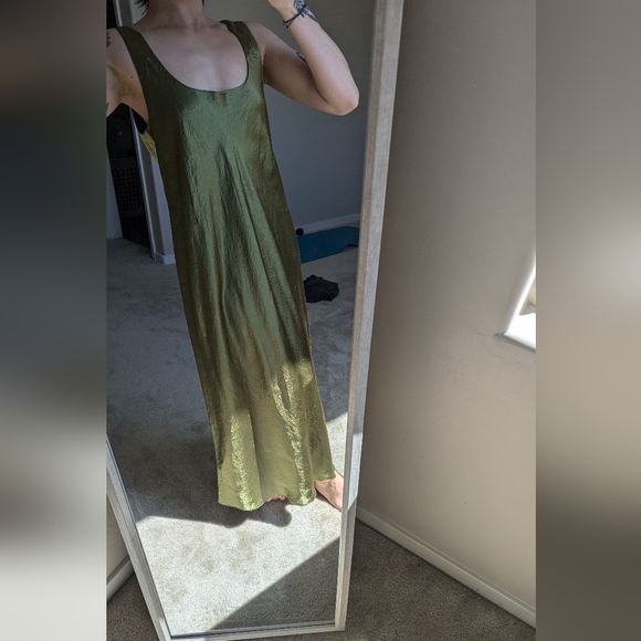 VINCE. nwot Green Satin Slip Midi Dress Large - Picture 8 of 8